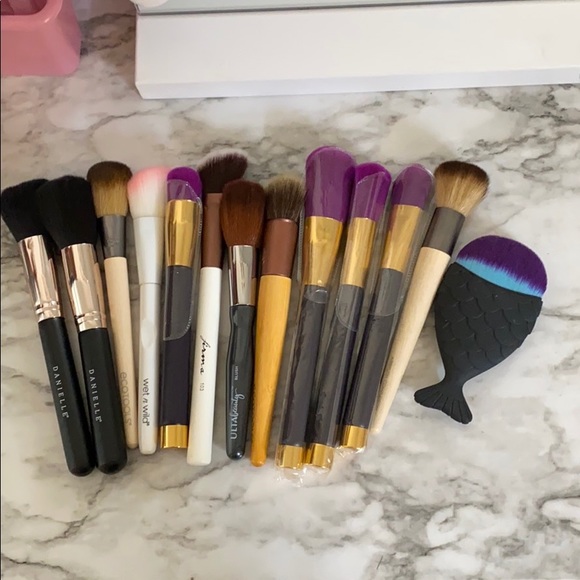 Makeup Brushes Bundle - Picture 5 of 5